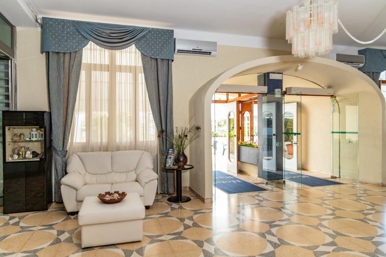 פריגולה Racar Hotel מראה חיצוני תמונה